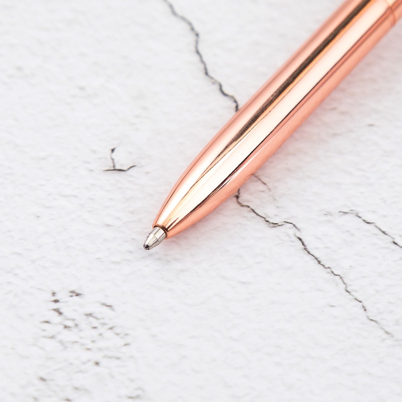 Bút bi mực đen ngòi 0.5mm bằng kim loại gắn quả cầu lông xù xinh xắn