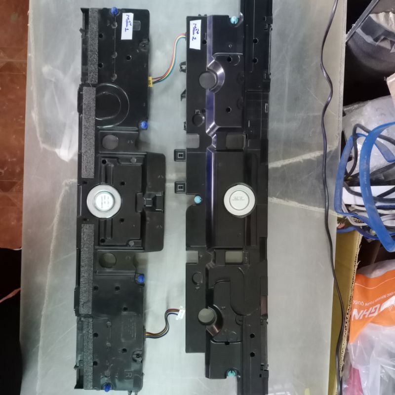 Thanh loa tháo từ tivi Samsung có kèm loa sub