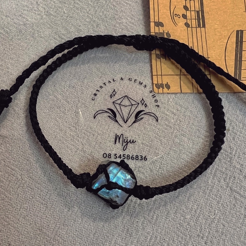 Vòng tay đá thô Moonstone  handmade đan dây macrame