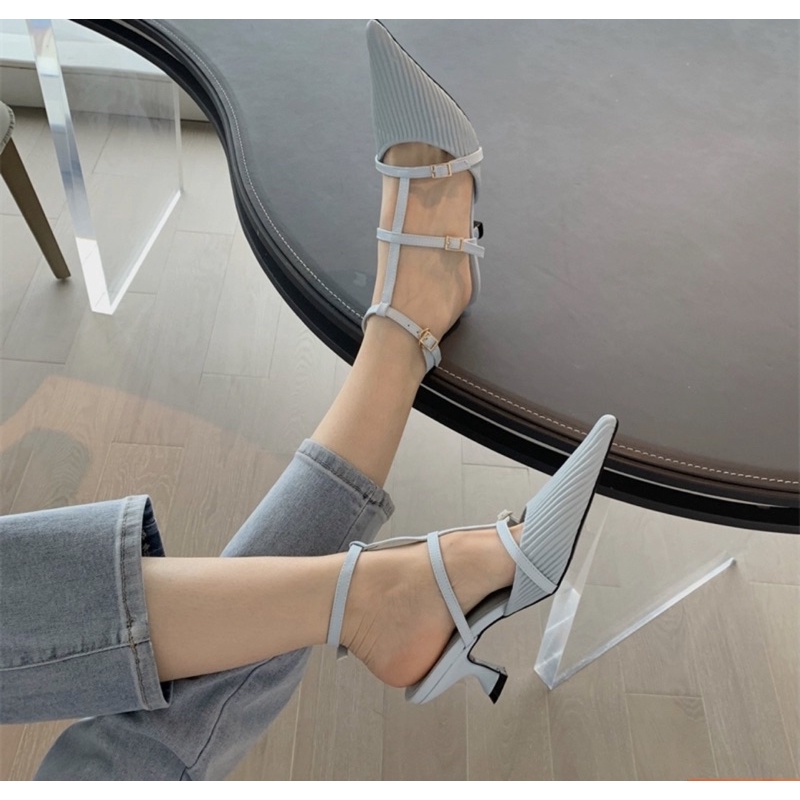 Sandals gót thấp ko