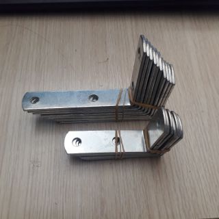 Ke bắt vít 4 lỗ cân