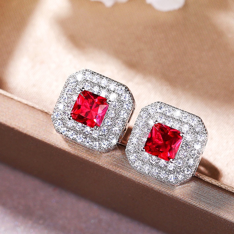 Khuyên Tai Nữ Đính Đá Sang Trọng