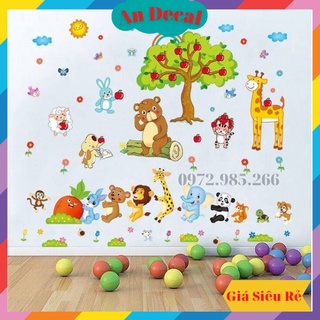 Combo 2 tranh decal, decal dán tường trang trí phòng cho bé bầy thú nhổ cà rốt và động vật trong vườn táo