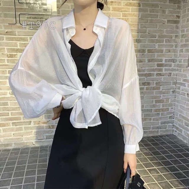 Áo kiểu trắng