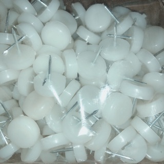 Chân đinh nhựa loại dẹt lẻ 100g( khoảng 38 chiếc)