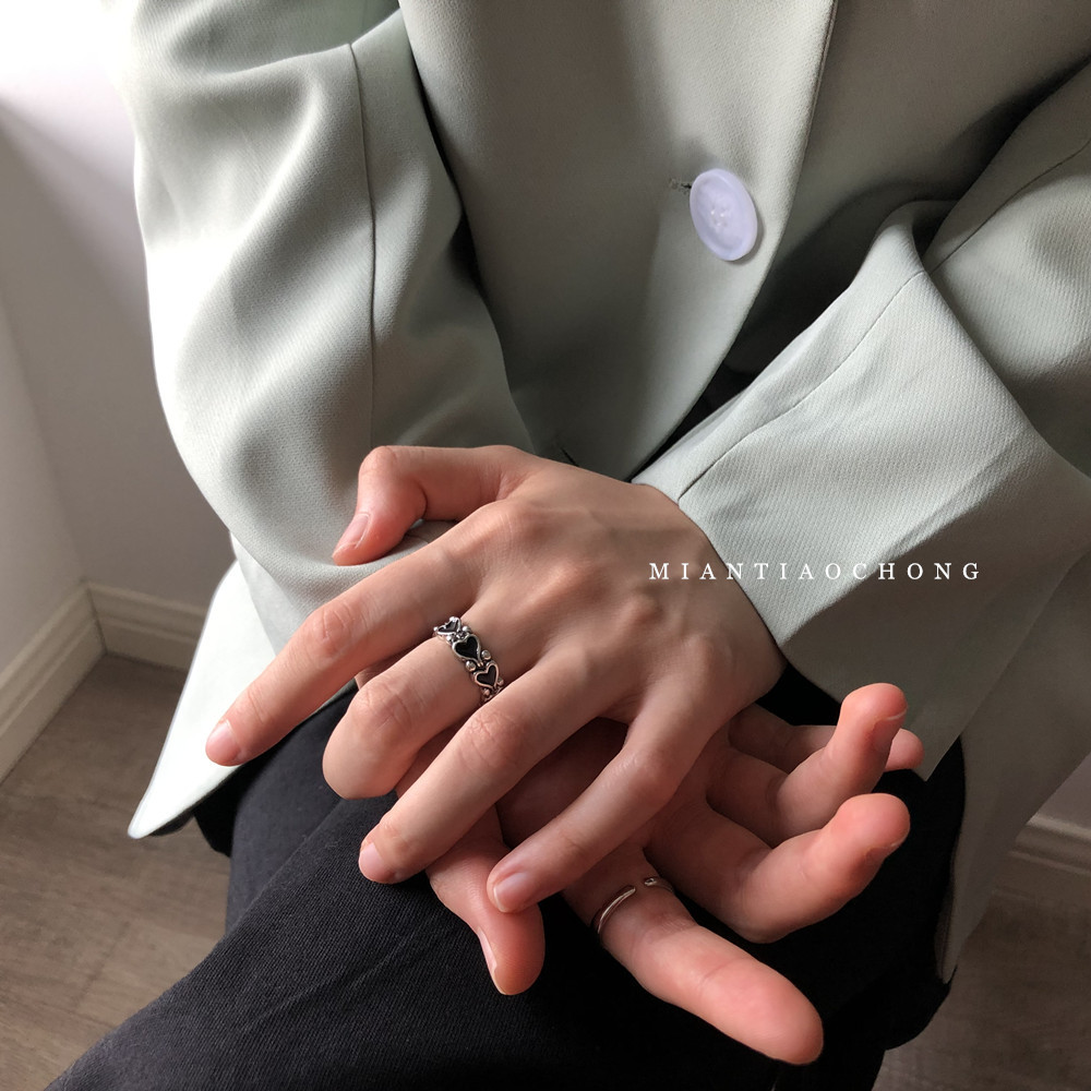 Nhẫn Đeo Tay Kim Loại Hình Trái Tim Kiểu Cổ Điển Cá Tính Dành Cho Nữ