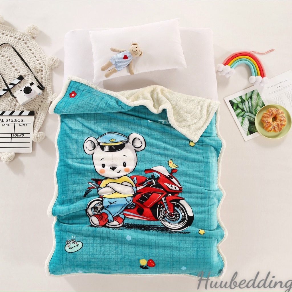 Chăn lông cừu mùa đông cho bé đi học đến trường tiện lợi 2 lớp 95x1m35