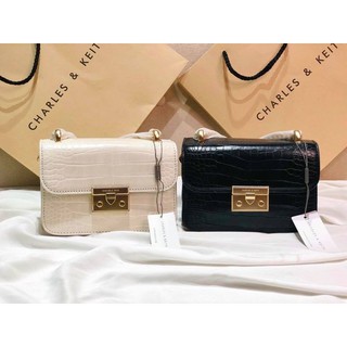 Túi CHARLES AND KEITH hộp min dắn da trơn - màu da vân Croco mới