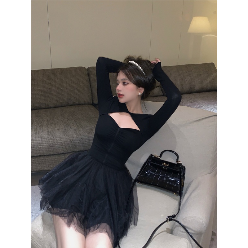 Đầm nữ dài tay thiết kế hở ngực phong cách gợi cảm khí chất hàng Quảng Châu mới váy ngắn ngọt ngào