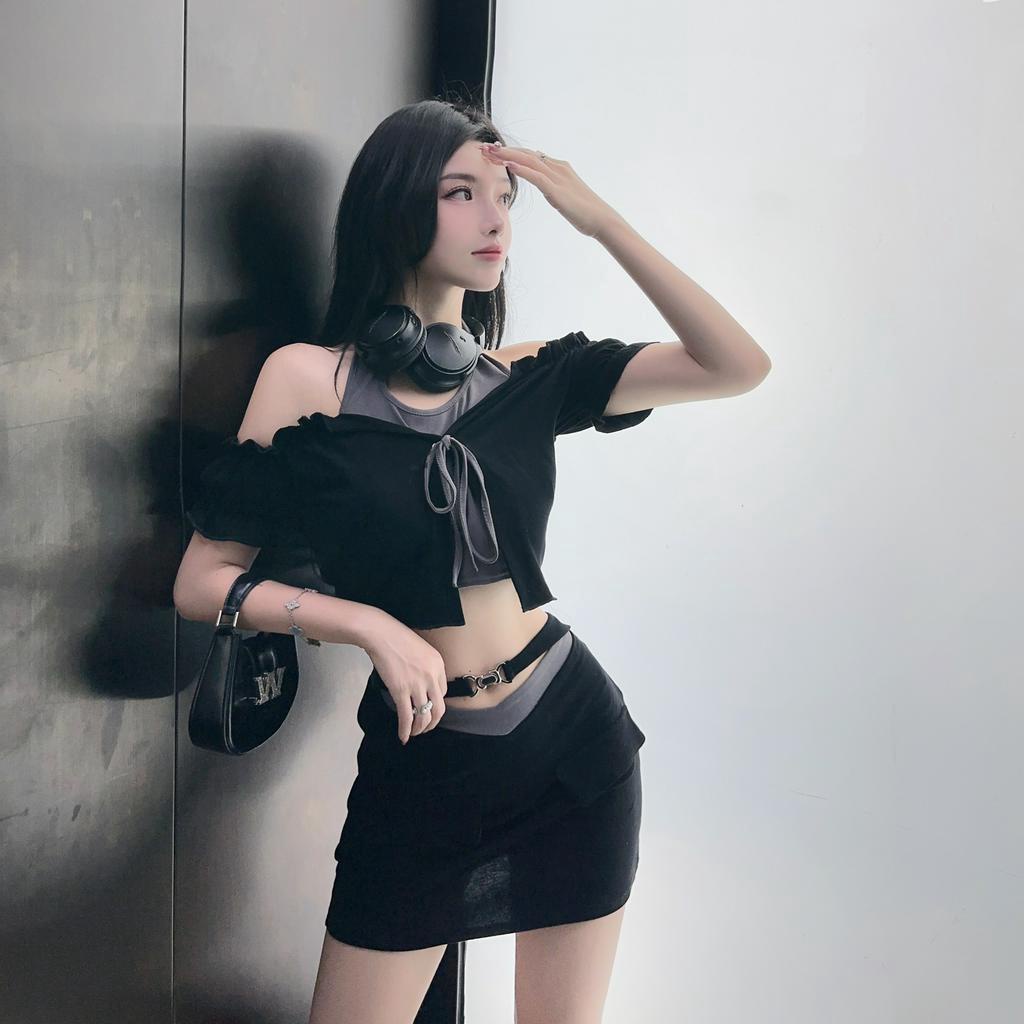 Set Áo Hở Vai Giả Hai Lớp Phối Màu Tương Phản + Chân Váy Thời Trang Mùa Hè Cho Nữ