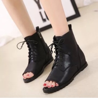 Boot hở mũi đan dây cực đẹp