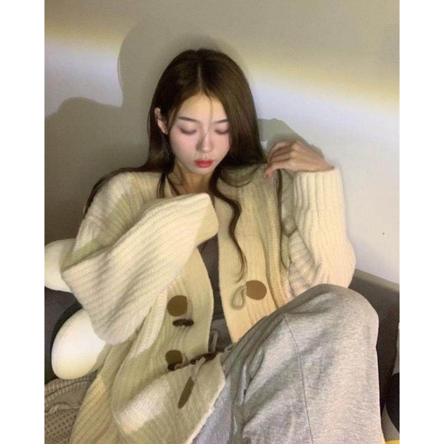 Áo khoác len cardigan màu kem khuy sừng dễ thương Yannie