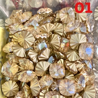 Đá khối vuông gân ( giá là 1 viên )