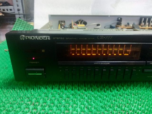 Equalizer pioneer 777