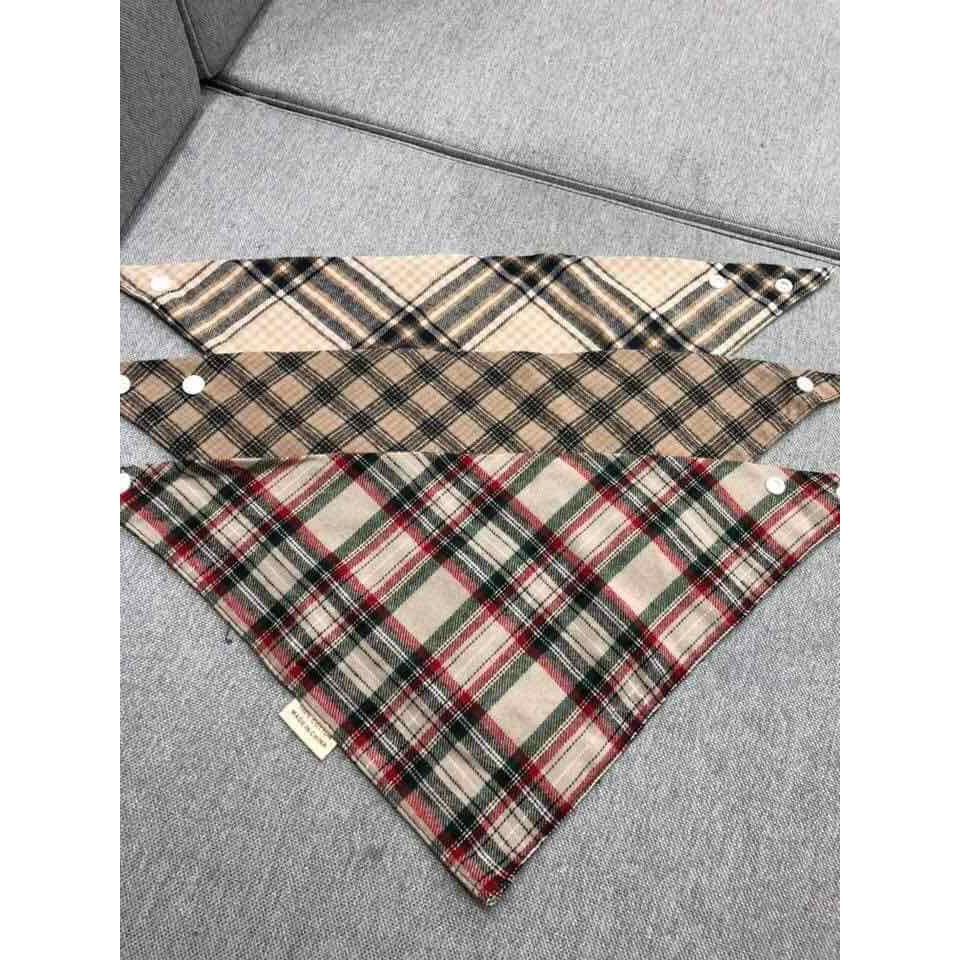 KHĂN YẾM TAM GIÁC PHONG CÁCH HÀN QUỐC CHO BÉ