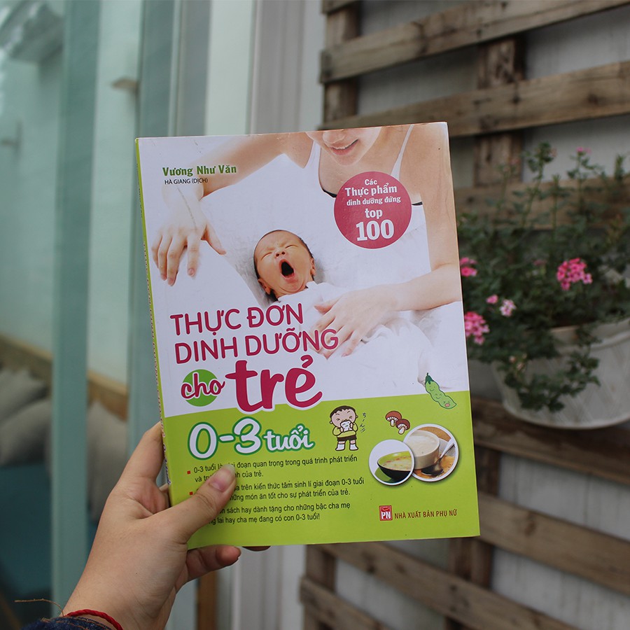 Sách - Thực đơn dinh dưỡng cho Trẻ từ 0-3 tuổi