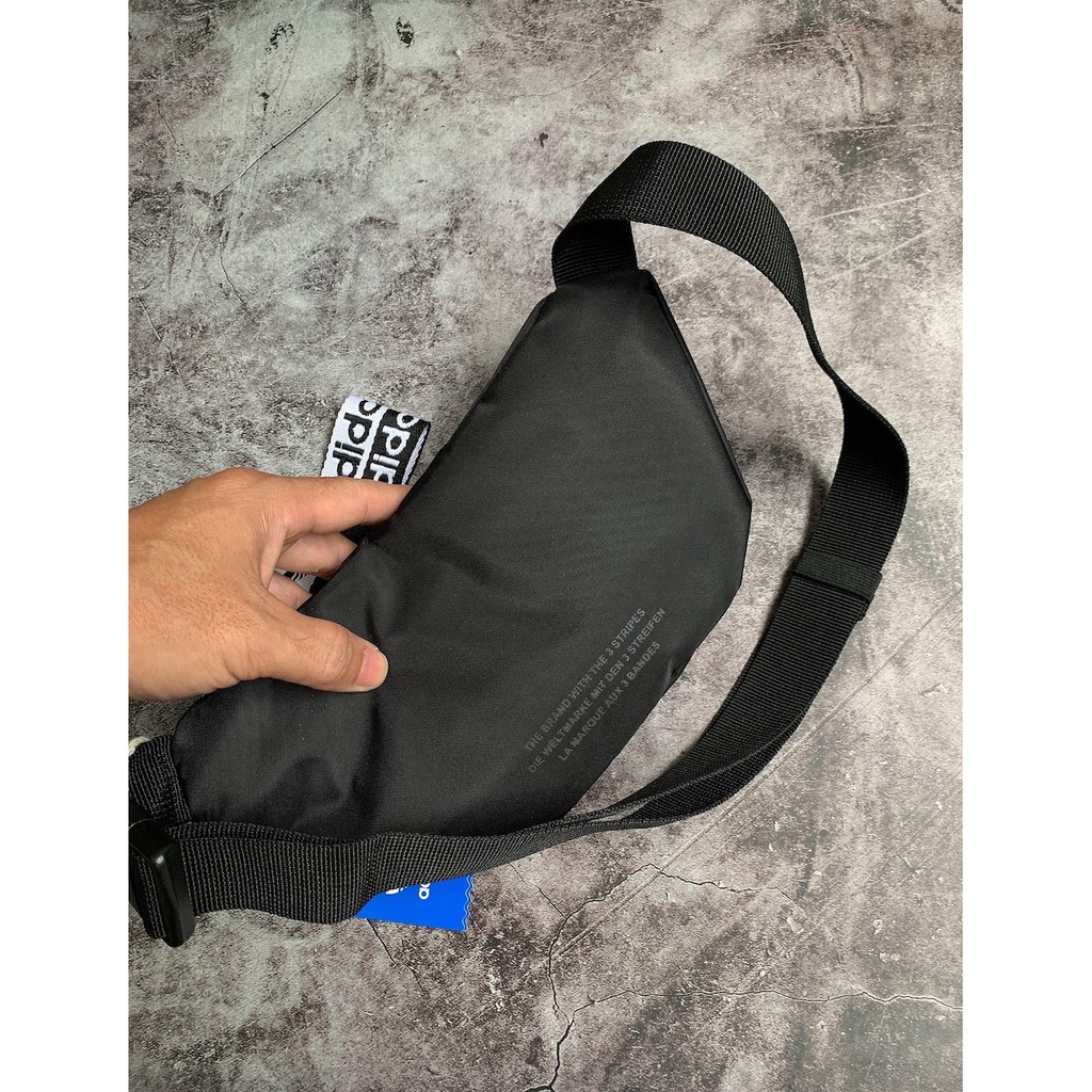 Túi bao tử đeo chéo nam nữ R.Y.V Waist bag màu đen