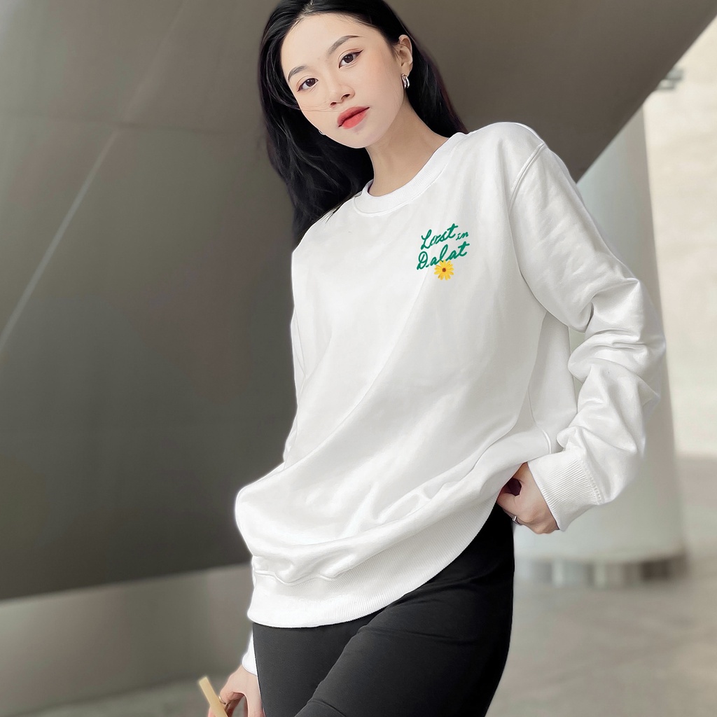 Sweater unisex In Lost in Dalat - Lạc giữa Đà Lạt form basic vải nỉ cotton SOUL OF A NATION - Đen / Trắng | BigBuy360 - bigbuy360.vn