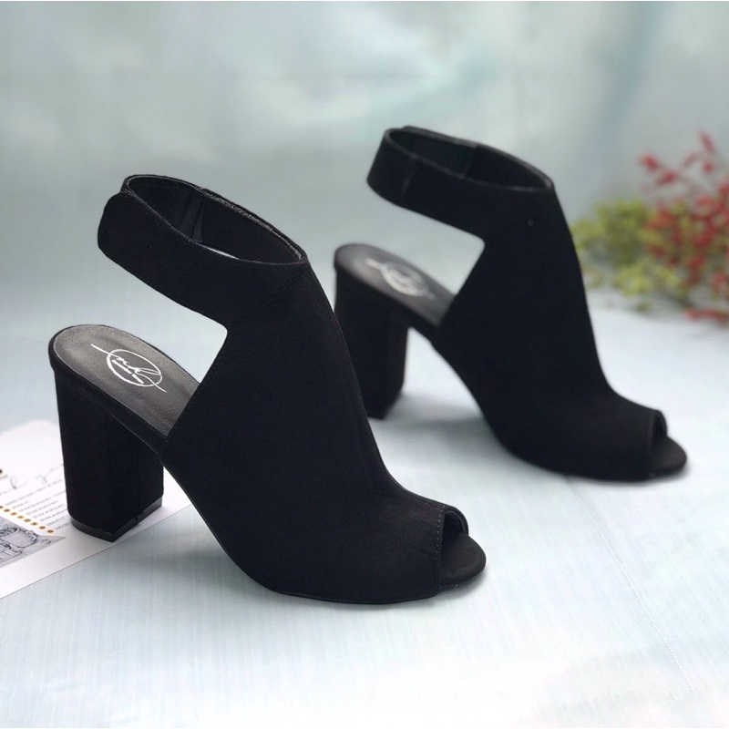 Bốt cao gót kiểu dáng hở mũi gót thô 8cm thời trang nữ Linkshoes TT15