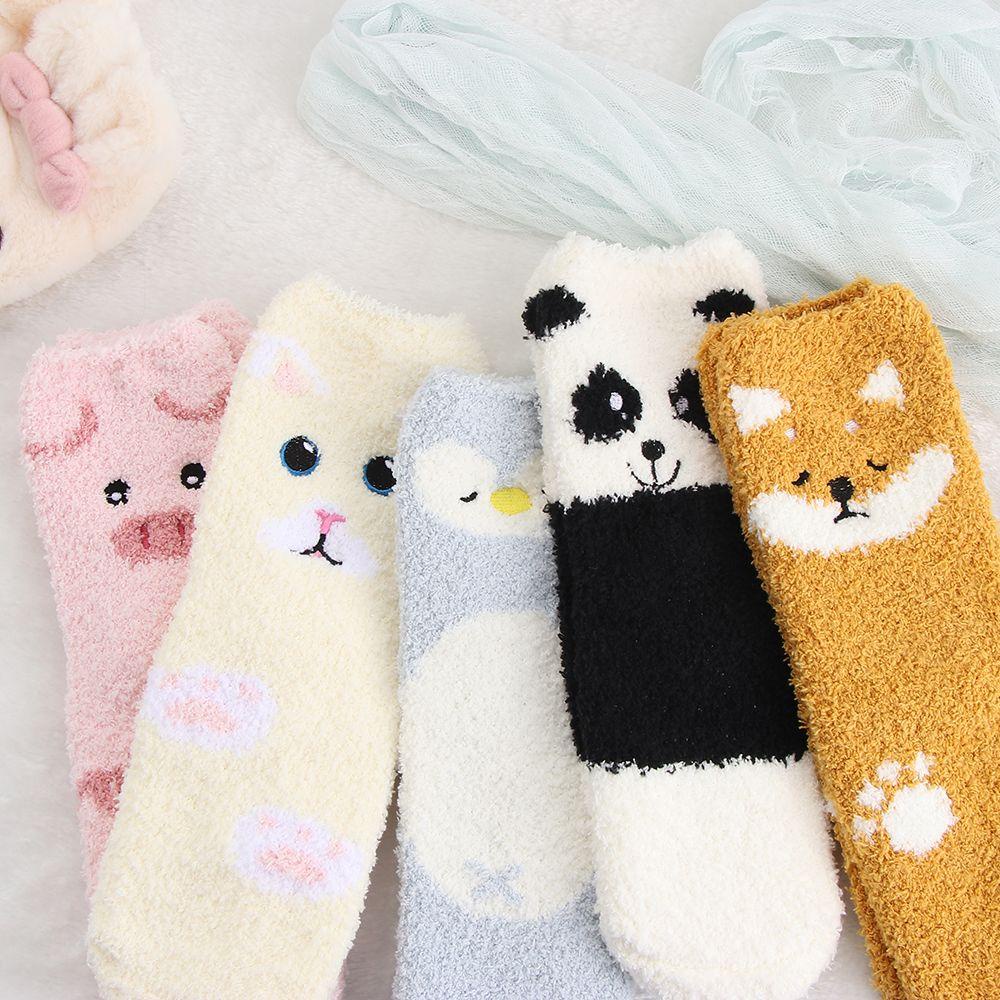 Vớ Nhung San Hô Dày Mềm Mại Giữ Ấm Mùa Đông In Họa Tiết Thú Hoạt Hình