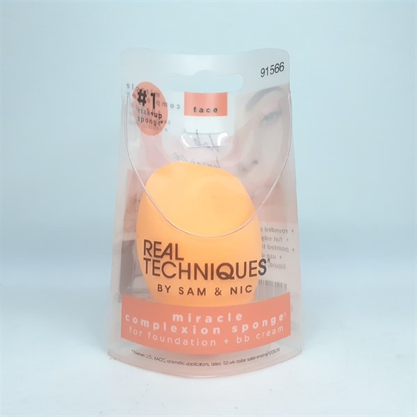 Bông mút tán kem nền Real Techniques Miracle Complexion Sponge cam siêu mịn (Mẫu Mới 2019)