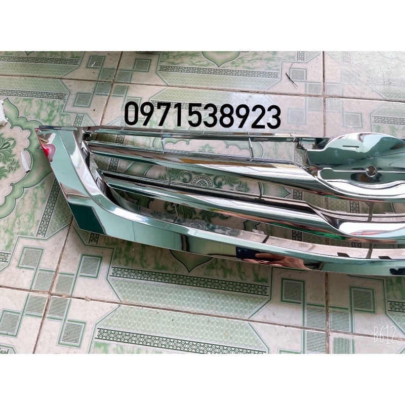 CA LĂNG TRƯỚC MẠ CROM KÈM LOGO CÓ ĐẾ XỊN. DÀNH CHO TOYOTA INNOVA 2008-2012