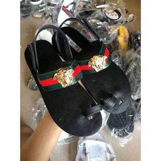 sandal xỏ ngón