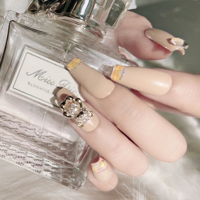 phụ kiện đá hình con gấu lò so gắn móng tay nail