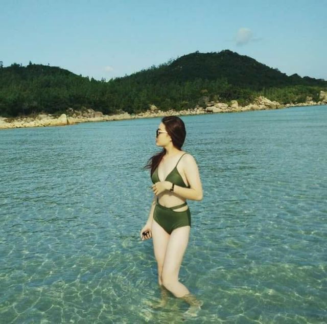 Bikini bộ bơi nữ khoét eo độc lạ | BigBuy360 - bigbuy360.vn