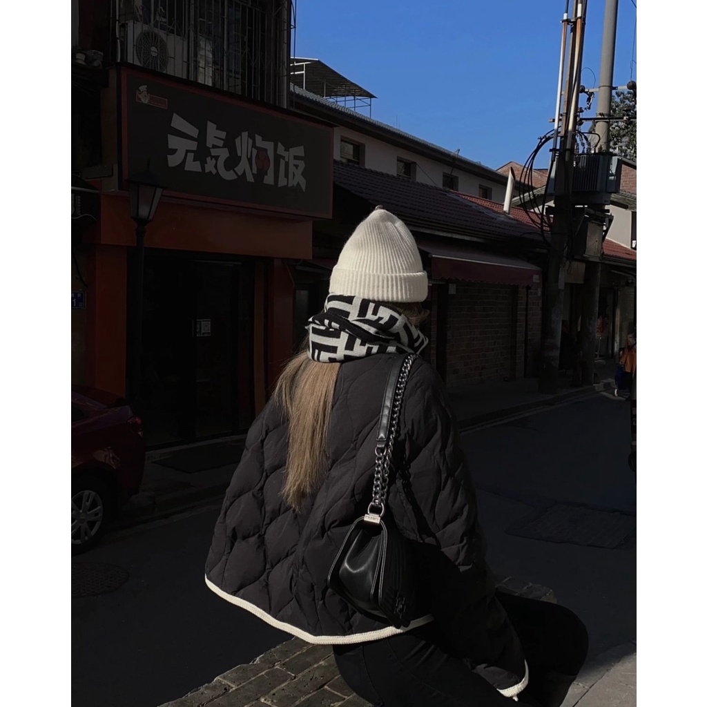 Áo Khoác Mỏng Dáng Ngắn Màu Đen Thời Trang Mùa Đông Cho Nữ