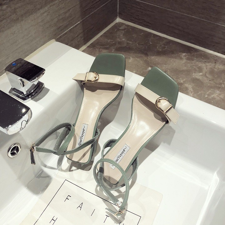 Giày sandal cao gót đế vuông quai ôm cổ chân xinh xắn