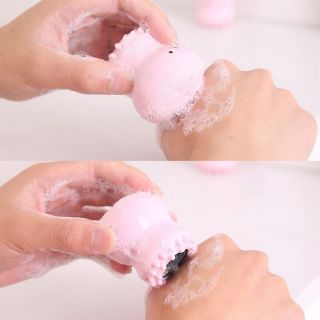 Cọ rửa mặt Bạch Tuộc