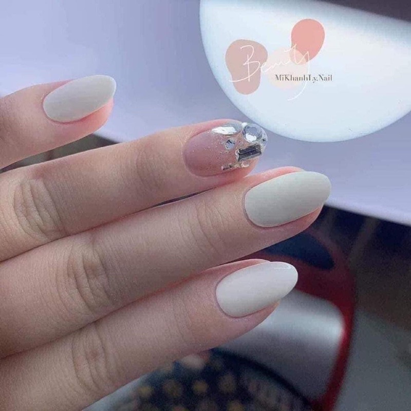 Móng úp hsm fom hàn (hạt na)