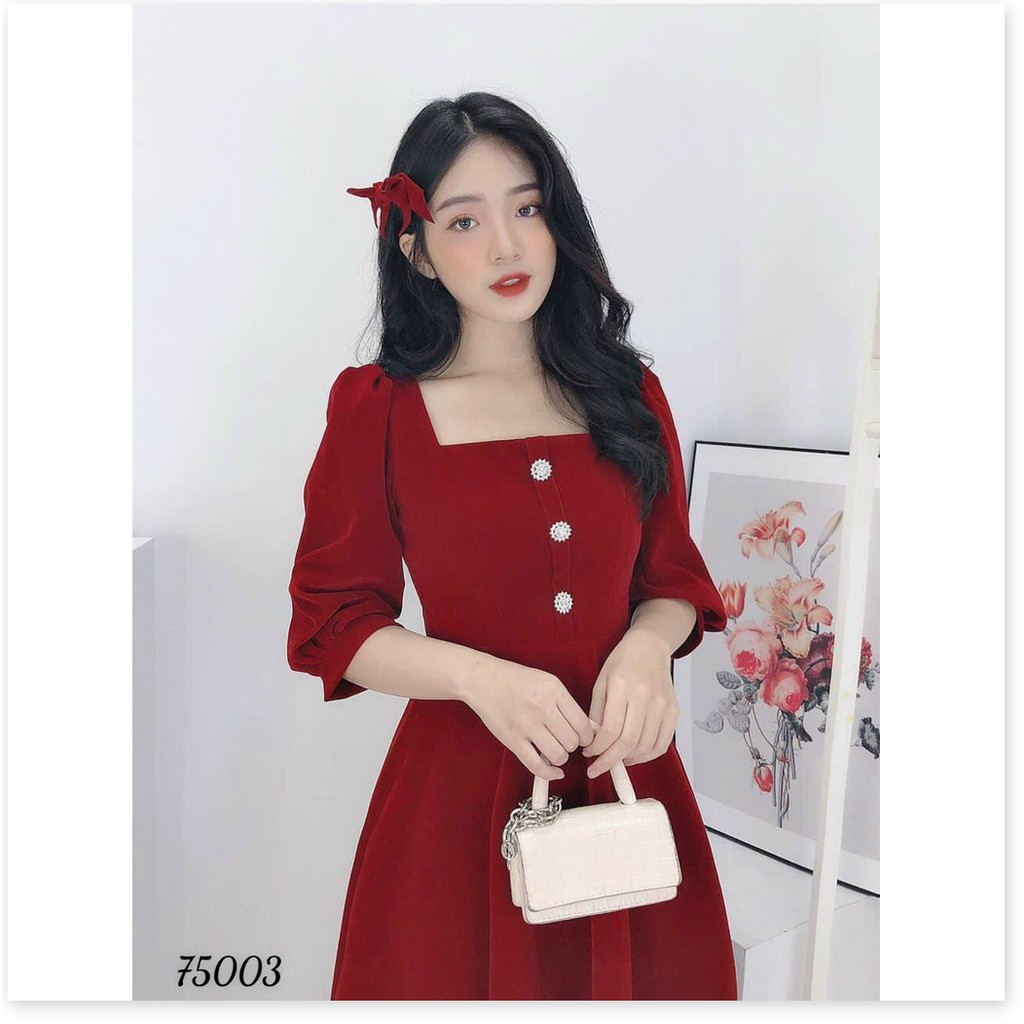 ĐẦM FORD ĐỎ,CỔ VUÔNG,HỌA TIẾT TRƠN NHƯNG KHÔNG KÉM PHẦN SANG TRỌNG  THỜI TRANG KME.STORE