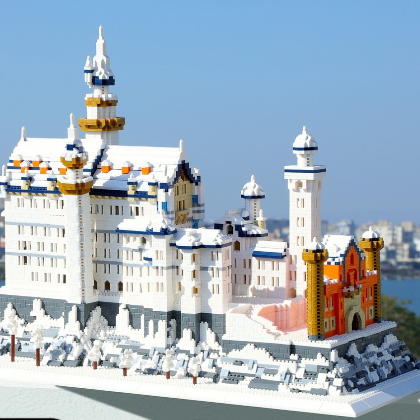 [Tặng quà Mascot] LEGO xếp hình lâu đài Hồ Thiên Nga (Swan Lake Castle) - Bộ lắp ghép sáng tạo