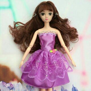 Váy búp bê thay đổi