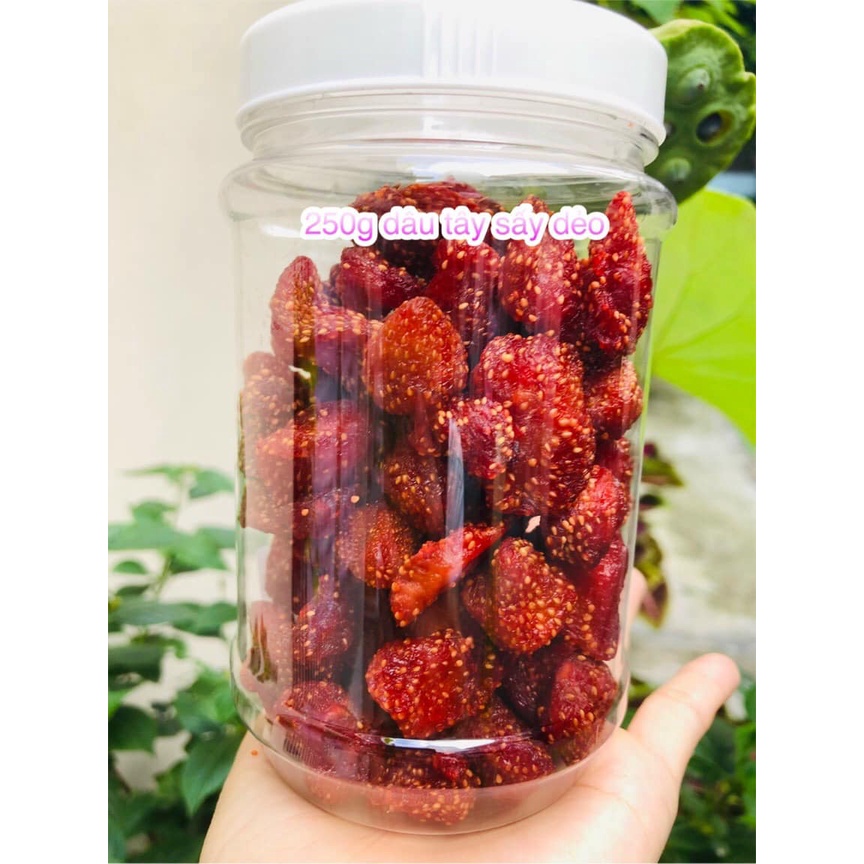 250g dâu tây Đà Lạt sấy dẻo chua chua ngọt nhẹ cho cả bé và bà bầu
