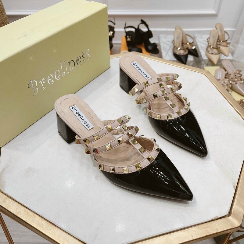 💕💕💕💕Sục Valentino đinh new gót vuông về hàng