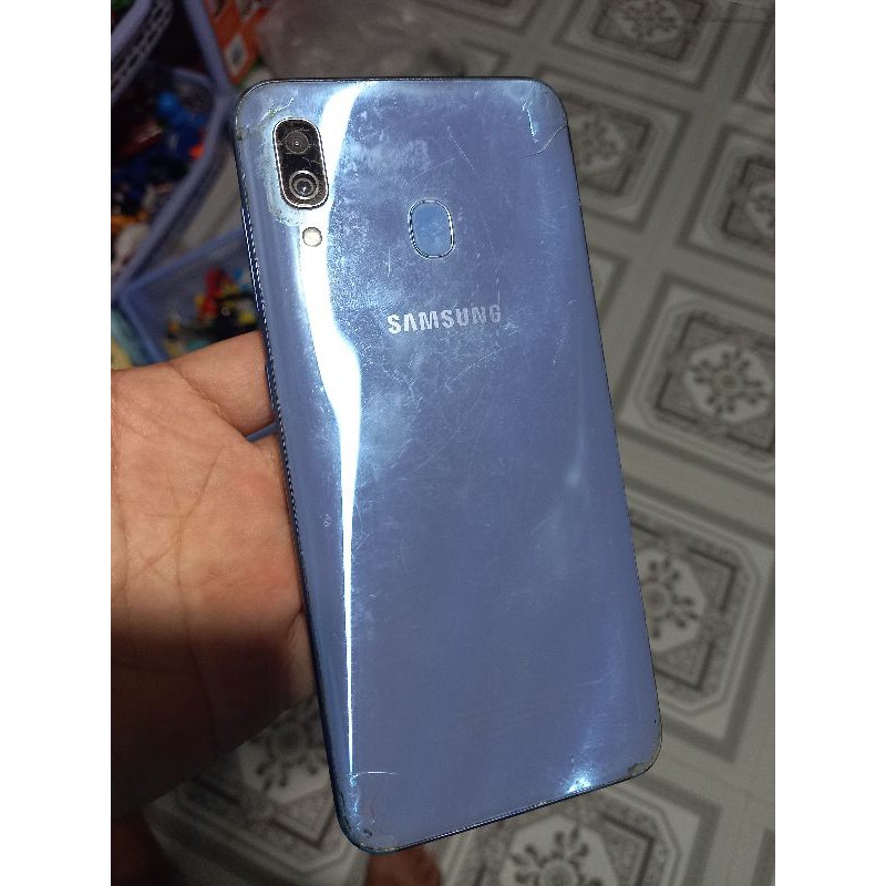 Xác Samsung Galaxy A30 hư màn hình | BigBuy360 - bigbuy360.vn