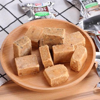 500 g lương khô mini. date 12 tháng .