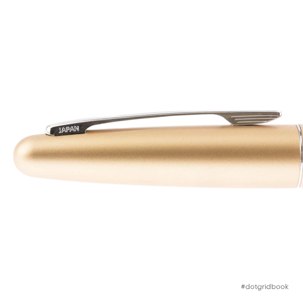 Bút gel Pilot MR1 Gold Zig Zag, mực xanh, ngòi 0.7mm - Hàng chính hãng Nhật Bản