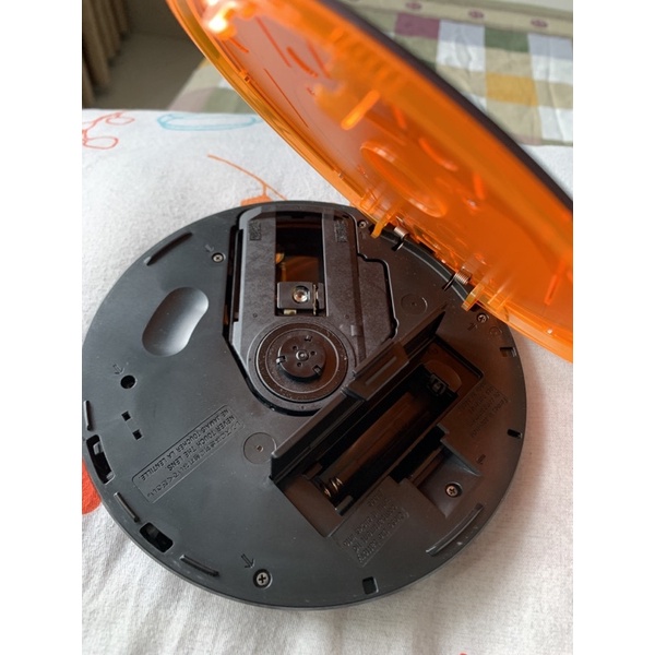 MÁY NGHE ĐĨA Cd , MÁY NGHE CDMP3 CẦm TAY SONY D-NE320