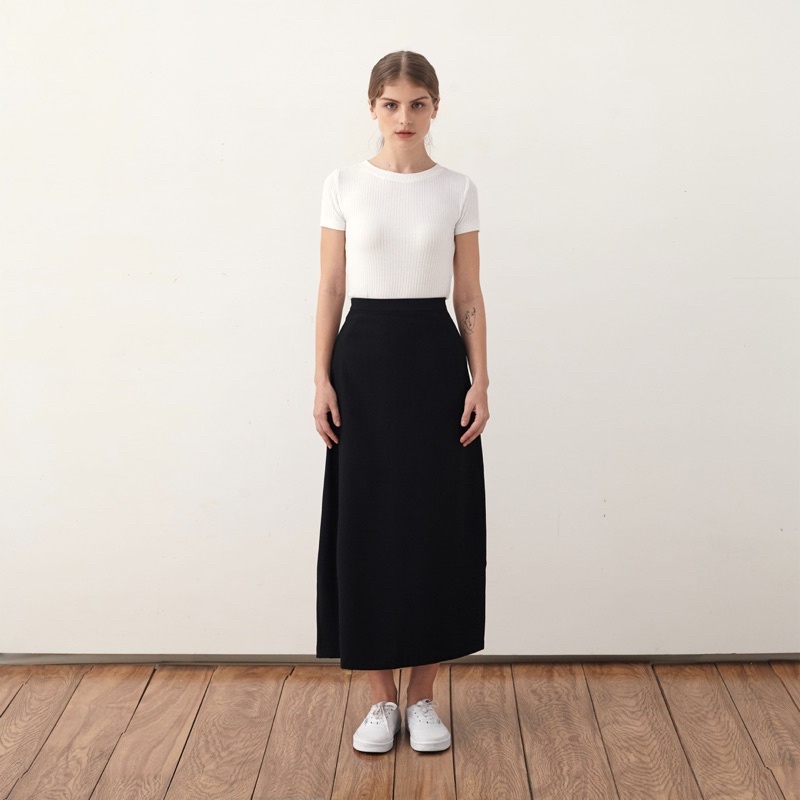 Andabove - Chân váy nữ dài trơn - Midi Skirt - Màu Đen
