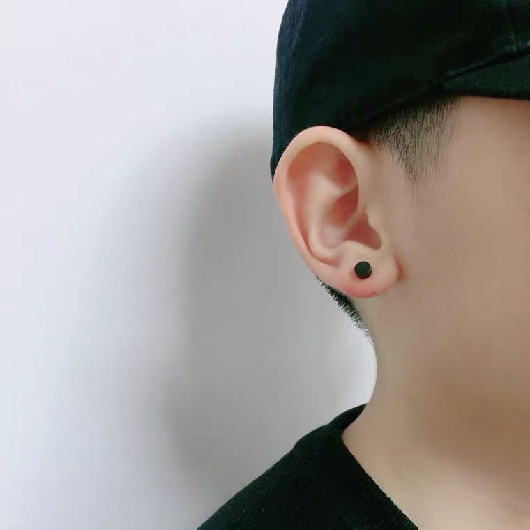 1 Khuyên tai hình quả tạ dạng vặn bằng thép titan đen phong cách hip hop đường phố cá tính sang trọng dành cho nam nữ