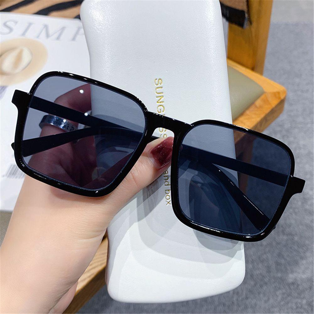 Kính Mát Tròng Vuông Màu Đen Chống Tia UV400 Phong Cách Cổ Điển Dành Cho Nam Và Nữ