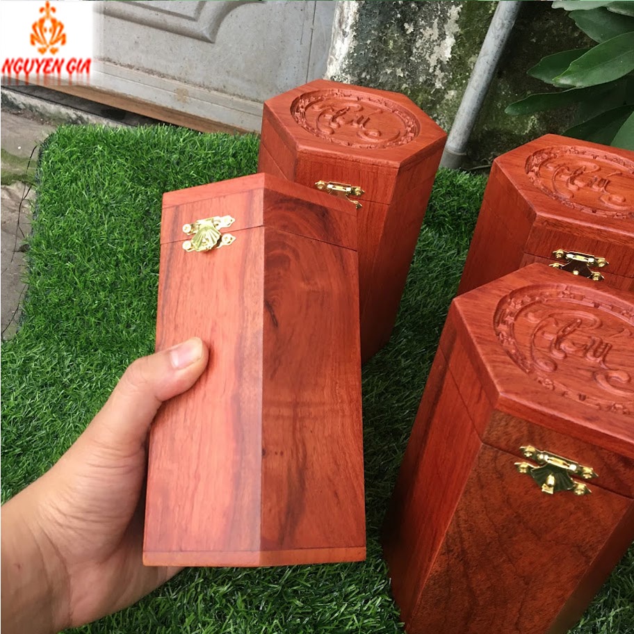 Hộp đựng trà khô bằng gỗ Hương CAO CẤP mẫu chữ PHÚC trạm khắc tinh xảo sắc nét mang lại sự SANG TRỌNG cho gia đình