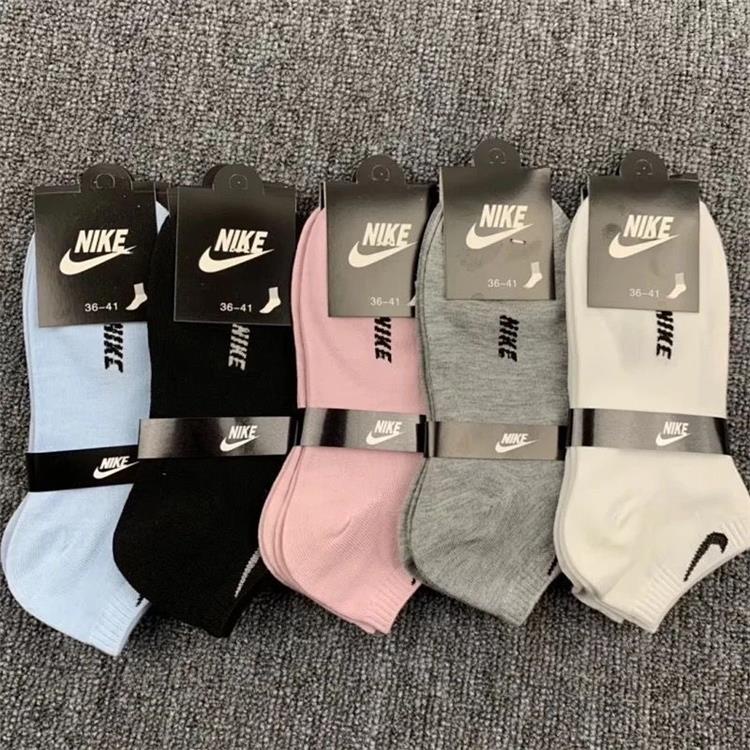 Tất nike cổ ngắn nhiều màu