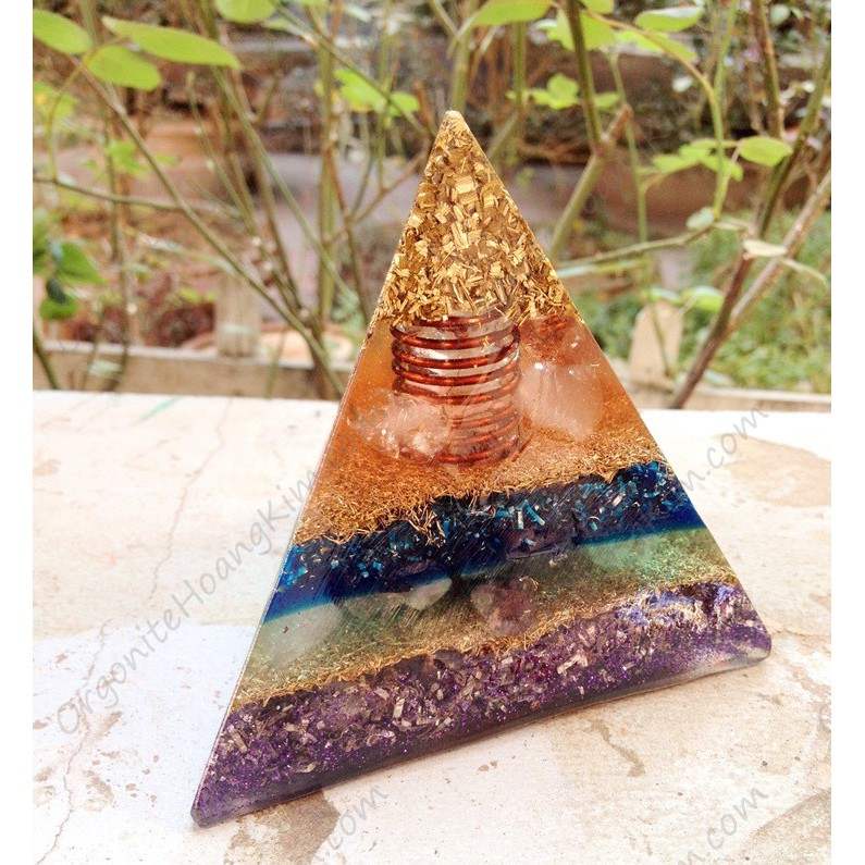 Tứ diện đều/ Kim tự tháp 3 mặt orgonite