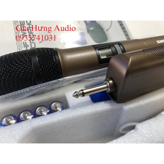 Micro không dây, micro đa năng Shure K8