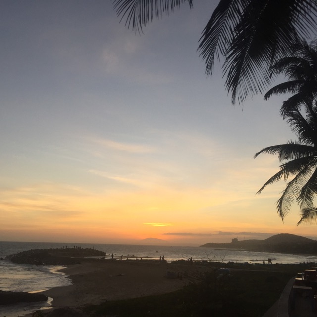 Mây của trời hãy để gió cuốnđi